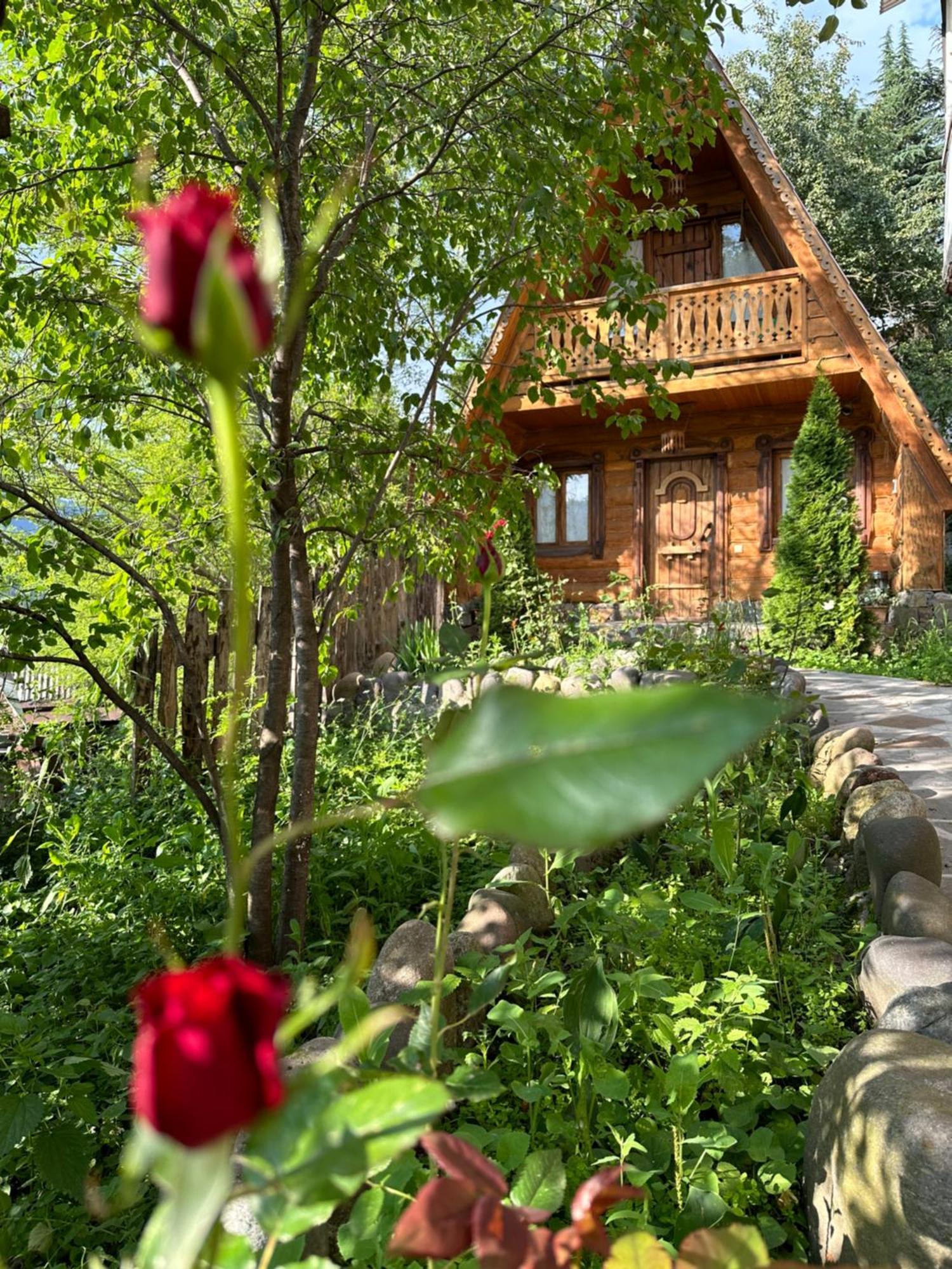 Old Dili Hotel Dilijan Ngoại thất bức ảnh